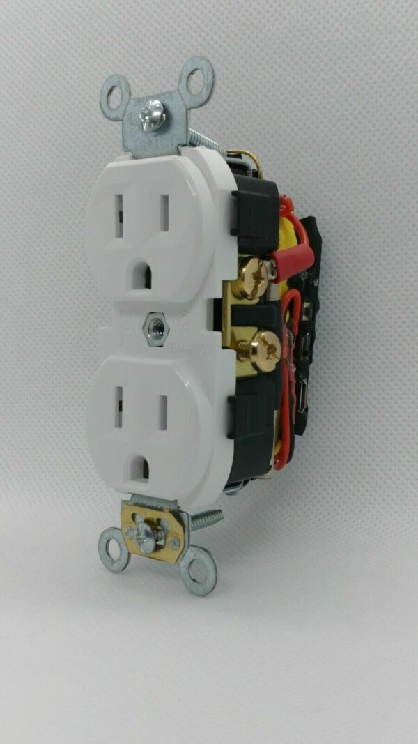 1080P HD Wifi IP Hidden Indoor Security Spy Camera AC Wall Outlet Videb Recorder --Support APP Real-time Viewing