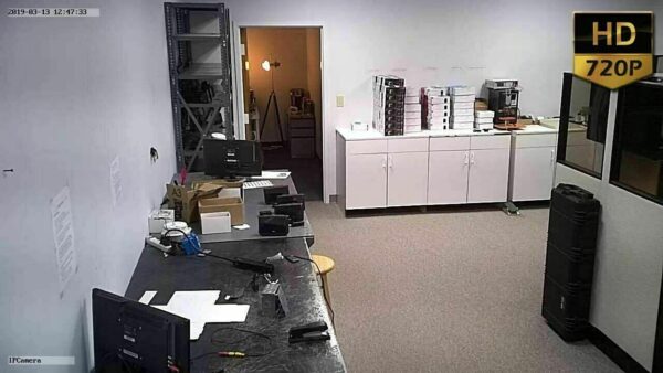 HD 1080P Wireless IP Hidden Pinhole Surveillance Camera Tissue Box Recorder--Support APP Real-time Viewing